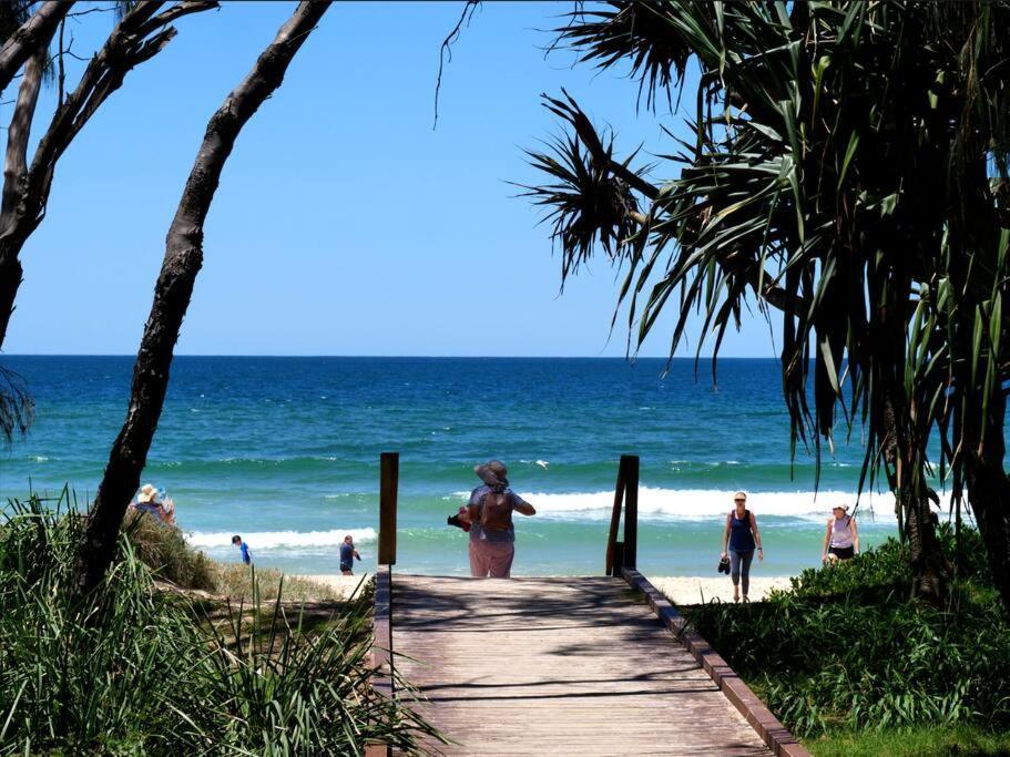 Broadbeach Stunner Modern And Central Gold Coast Kültér fotó